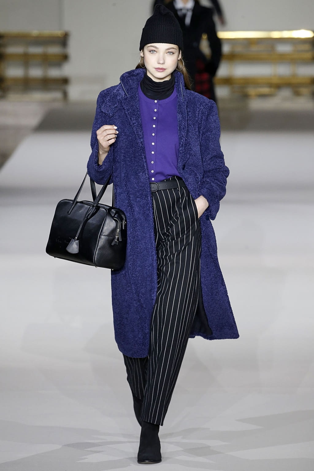 Fashion Week Paris Fall/Winter 2019 look 20 de la collection Agnès B womenswear