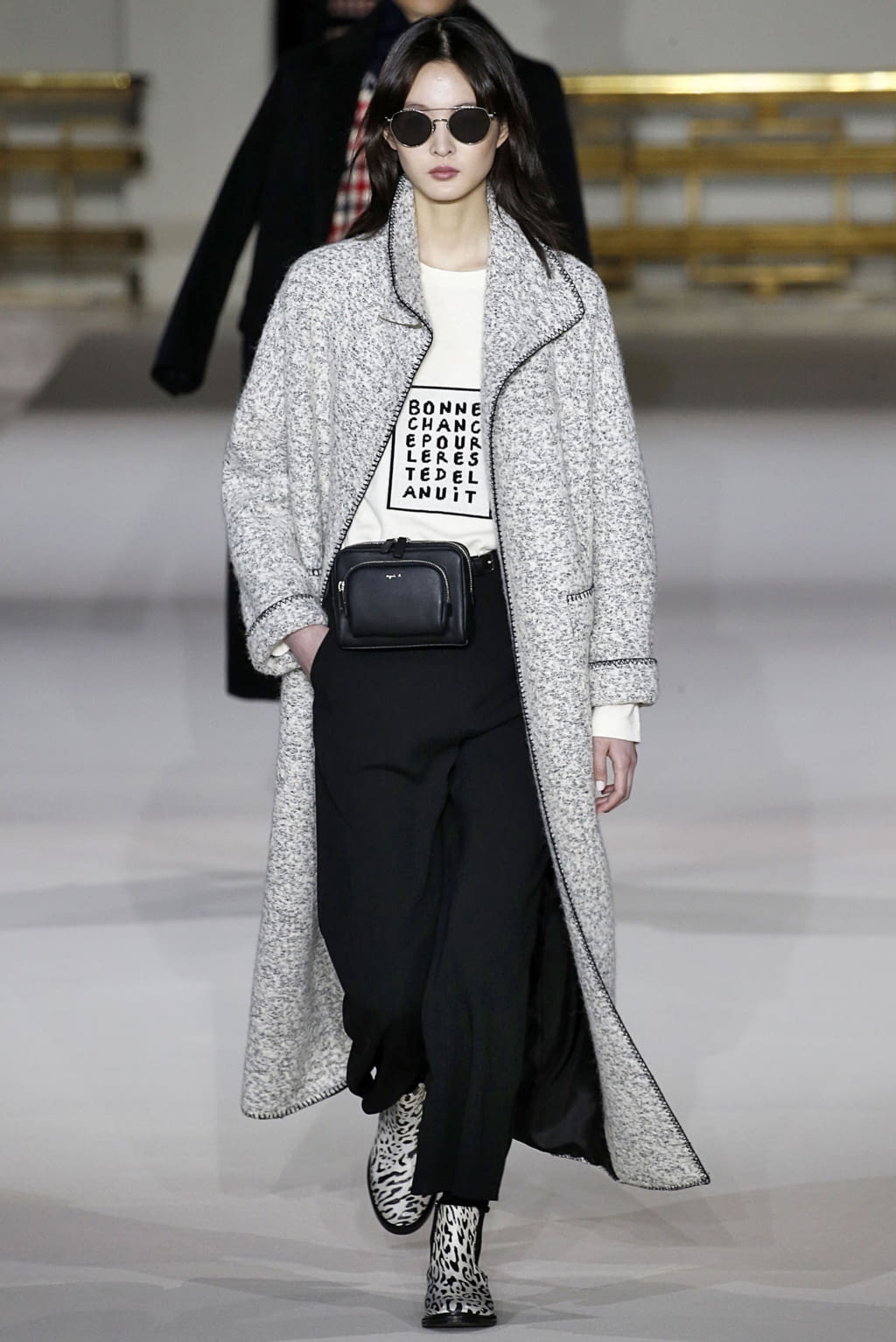 Fashion Week Paris Fall/Winter 2019 look 24 from the Agnès B collection 女装