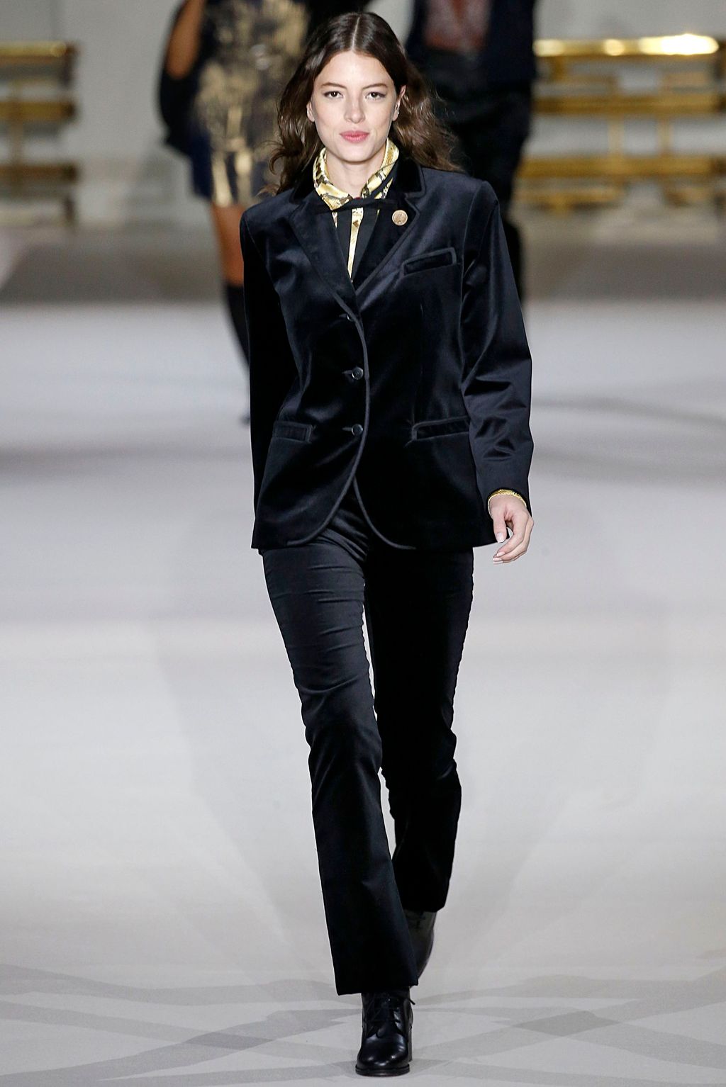 Fashion Week Paris Fall/Winter 2019 look 61 from the Agnès B collection 女装