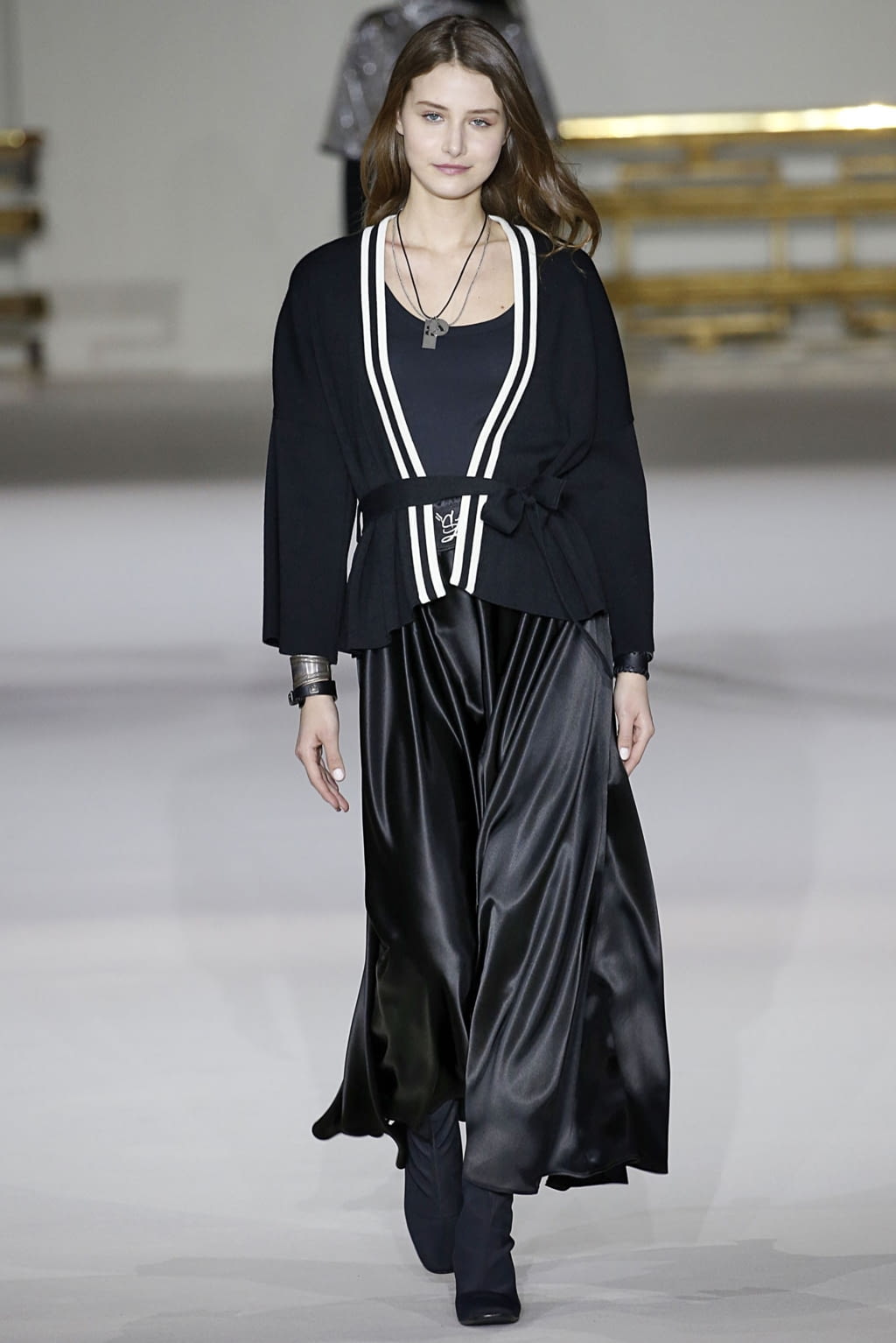 Fashion Week Paris Fall/Winter 2019 look 70 from the Agnès B collection womenswear