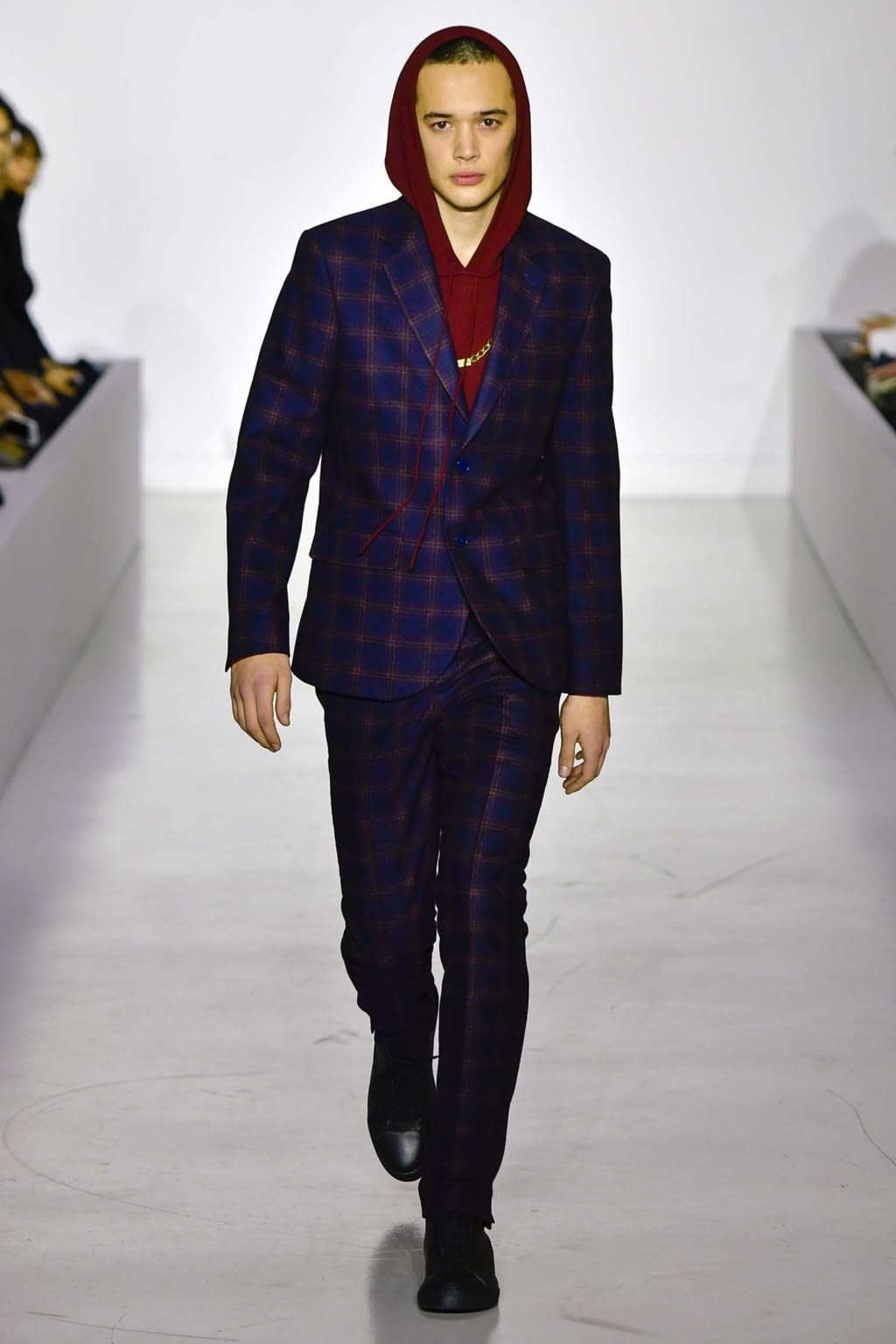 Fashion Week Paris Fall/Winter 2018 look 16 from the Agnès B collection menswear