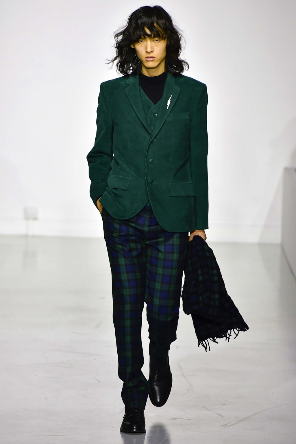 Fashion Week Paris Fall/Winter 2018 look 26 from the Agnès B collection menswear