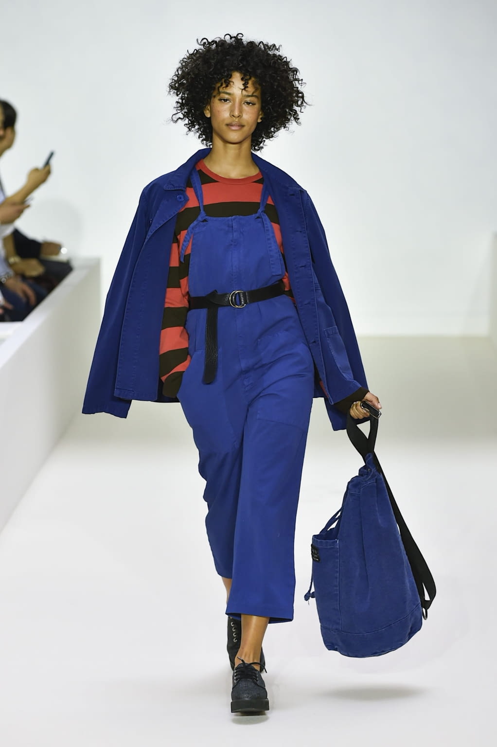 Fashion Week Paris Spring/Summer 2019 look 4 from the Agnès B collection 男装