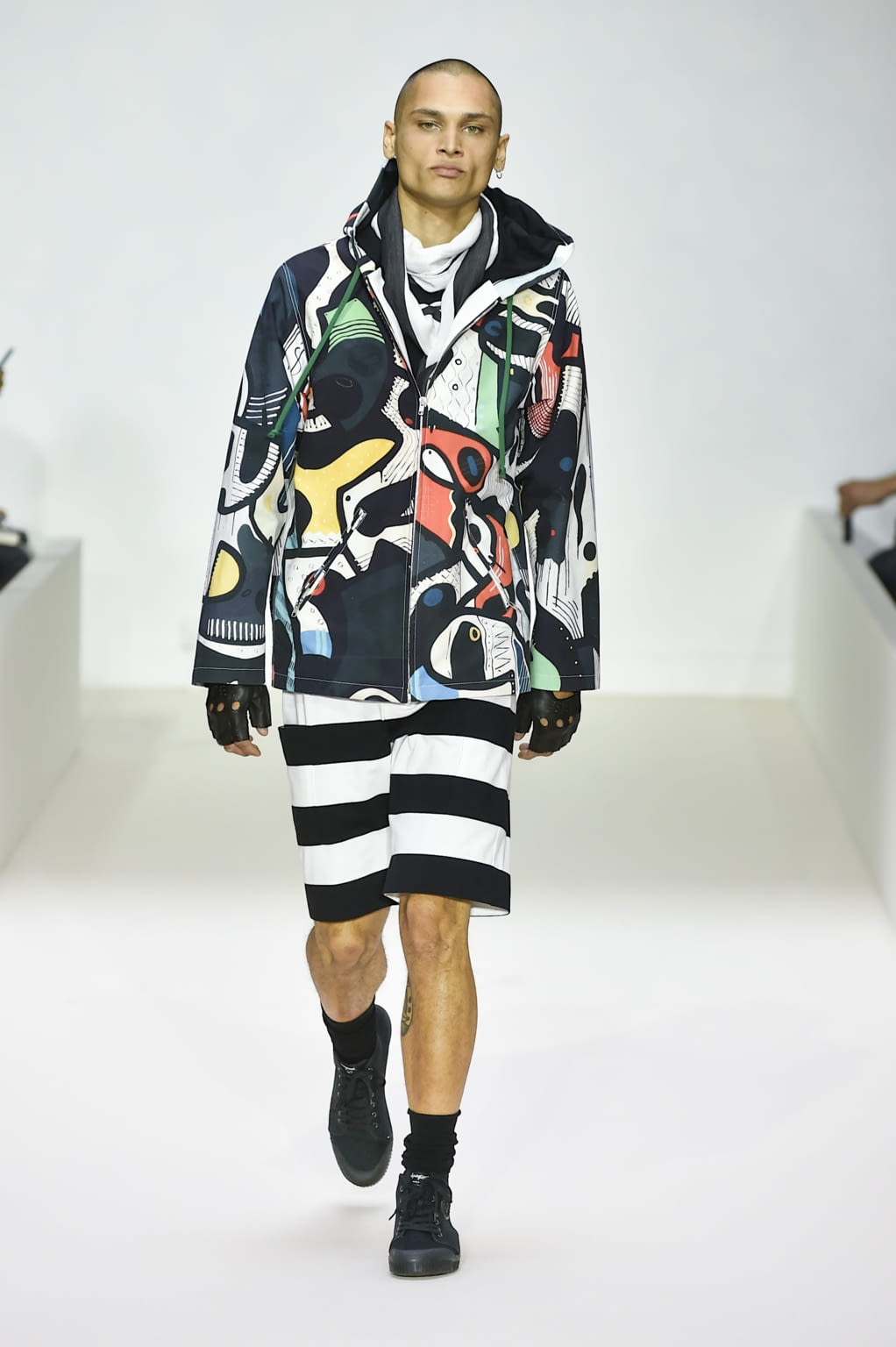 Fashion Week Paris Spring/Summer 2019 look 7 from the Agnès B collection menswear