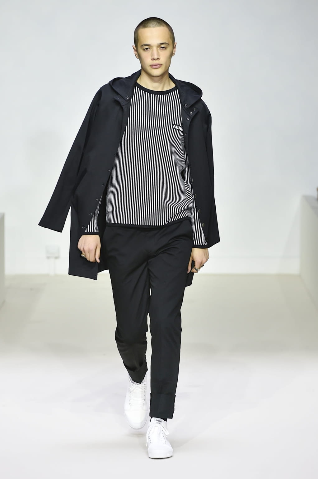 Fashion Week Paris Spring/Summer 2019 look 12 from the Agnès B collection 男装