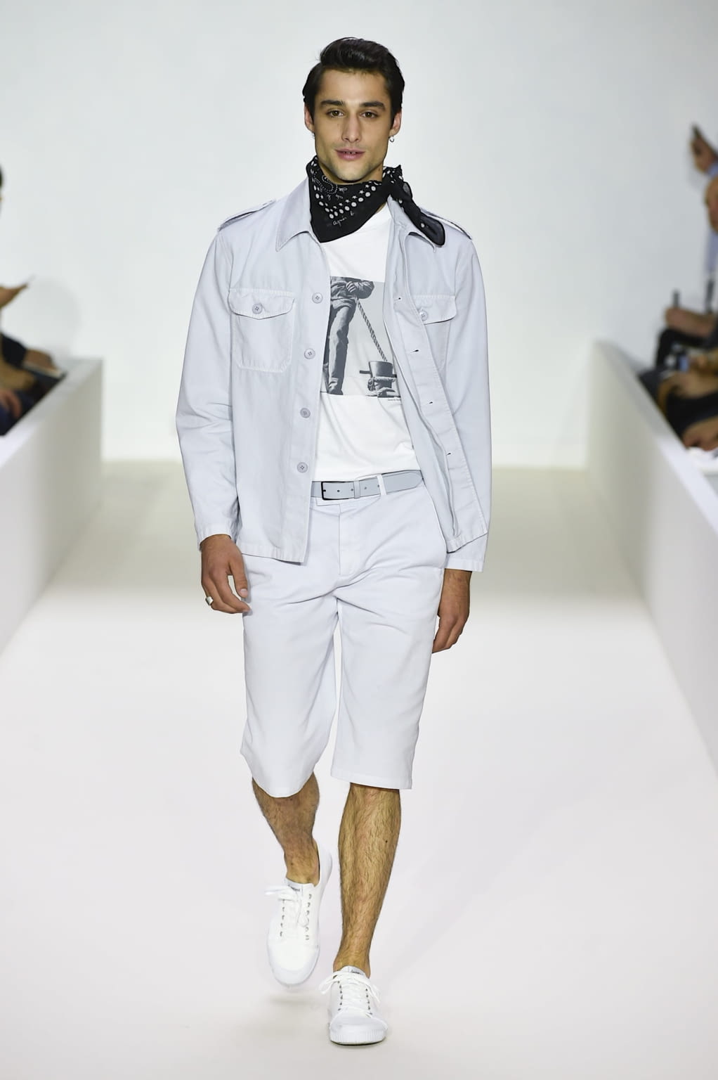 Fashion Week Paris Spring/Summer 2019 look 18 from the Agnès B collection menswear