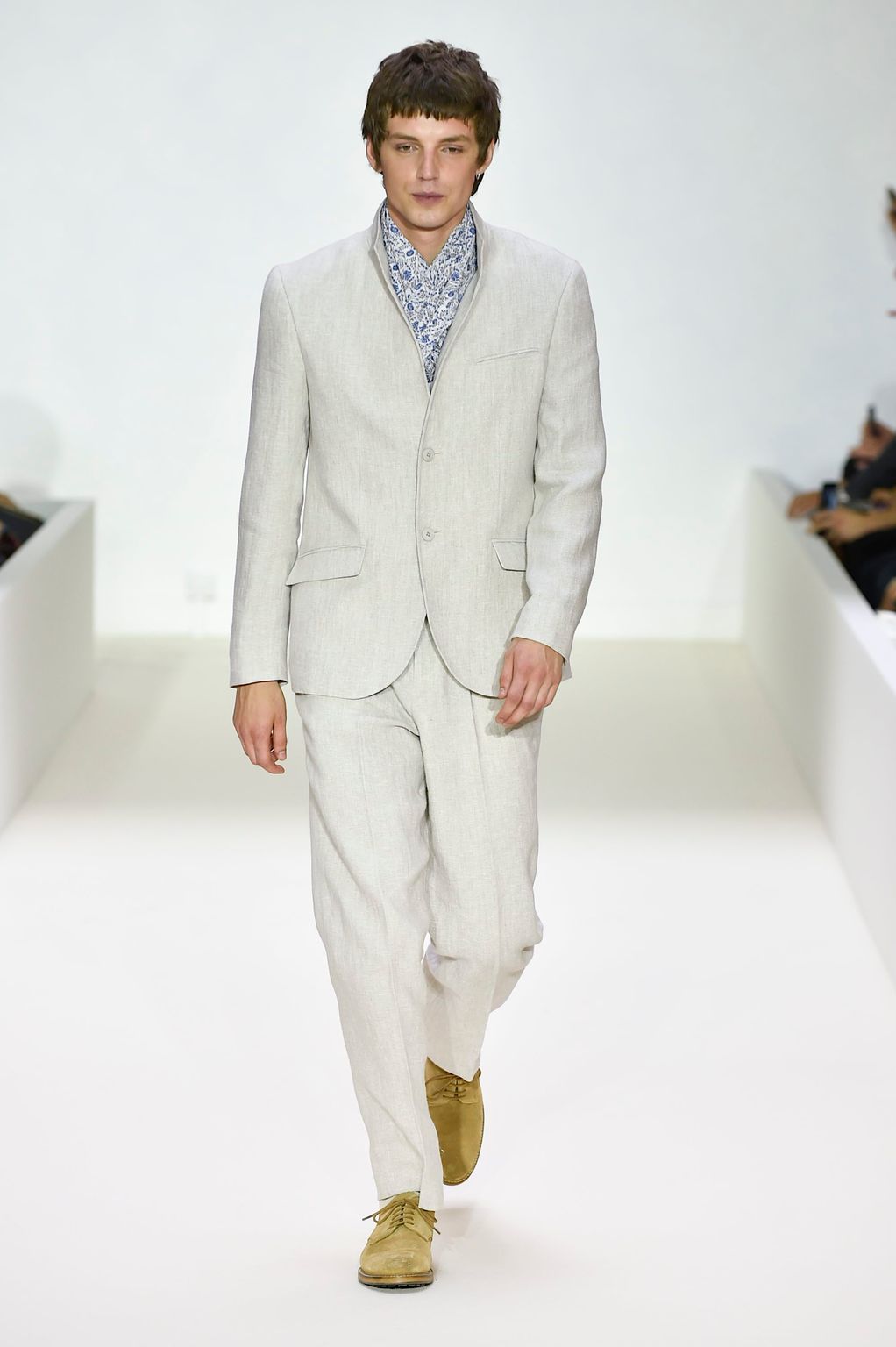 Fashion Week Paris Spring/Summer 2019 look 25 from the Agnès B collection menswear