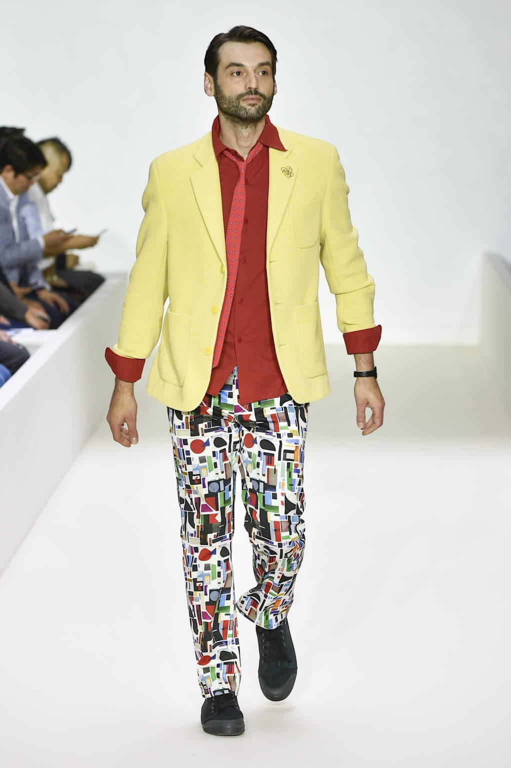 Fashion Week Paris Spring/Summer 2019 look 28 from the Agnès B collection menswear