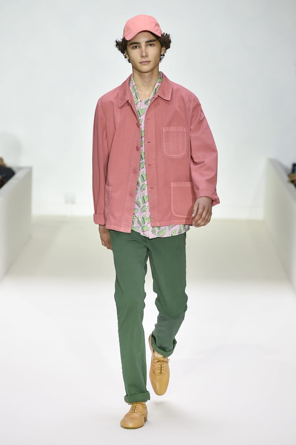 Fashion Week Paris Spring/Summer 2019 look 30 from the Agnès B collection menswear