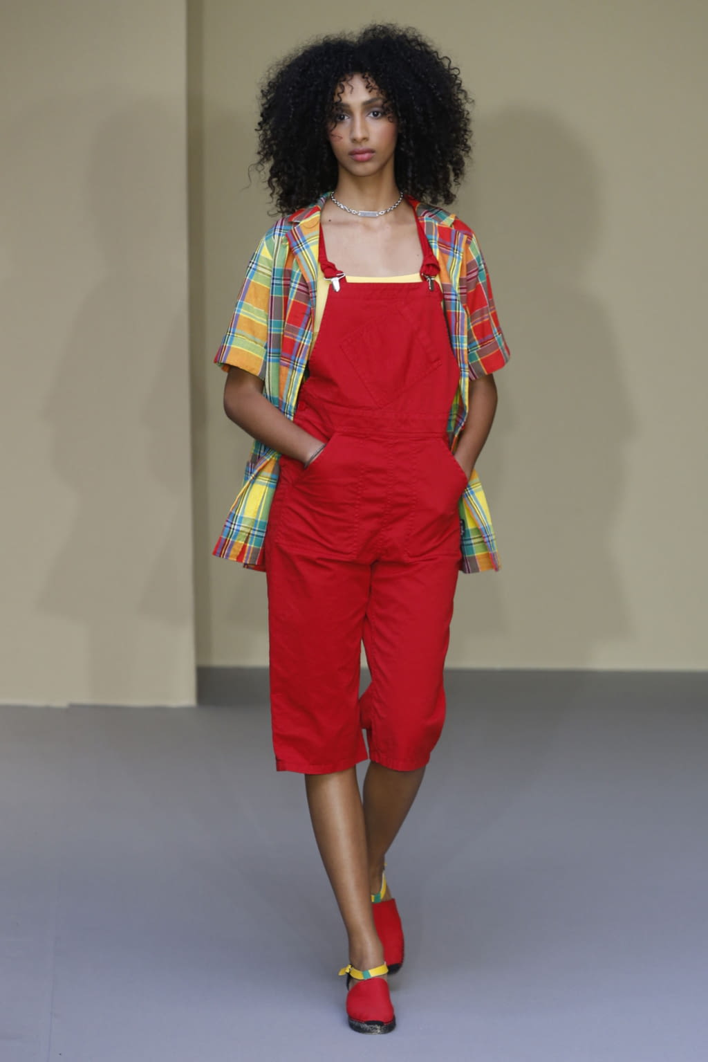 Fashion Week Paris Spring/Summer 2018 look 35 from the Agnès B collection womenswear