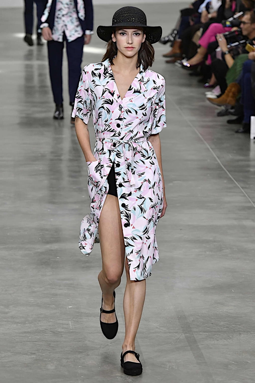 Fashion Week Paris Spring/Summer 2020 look 12 from the Agnès B collection womenswear