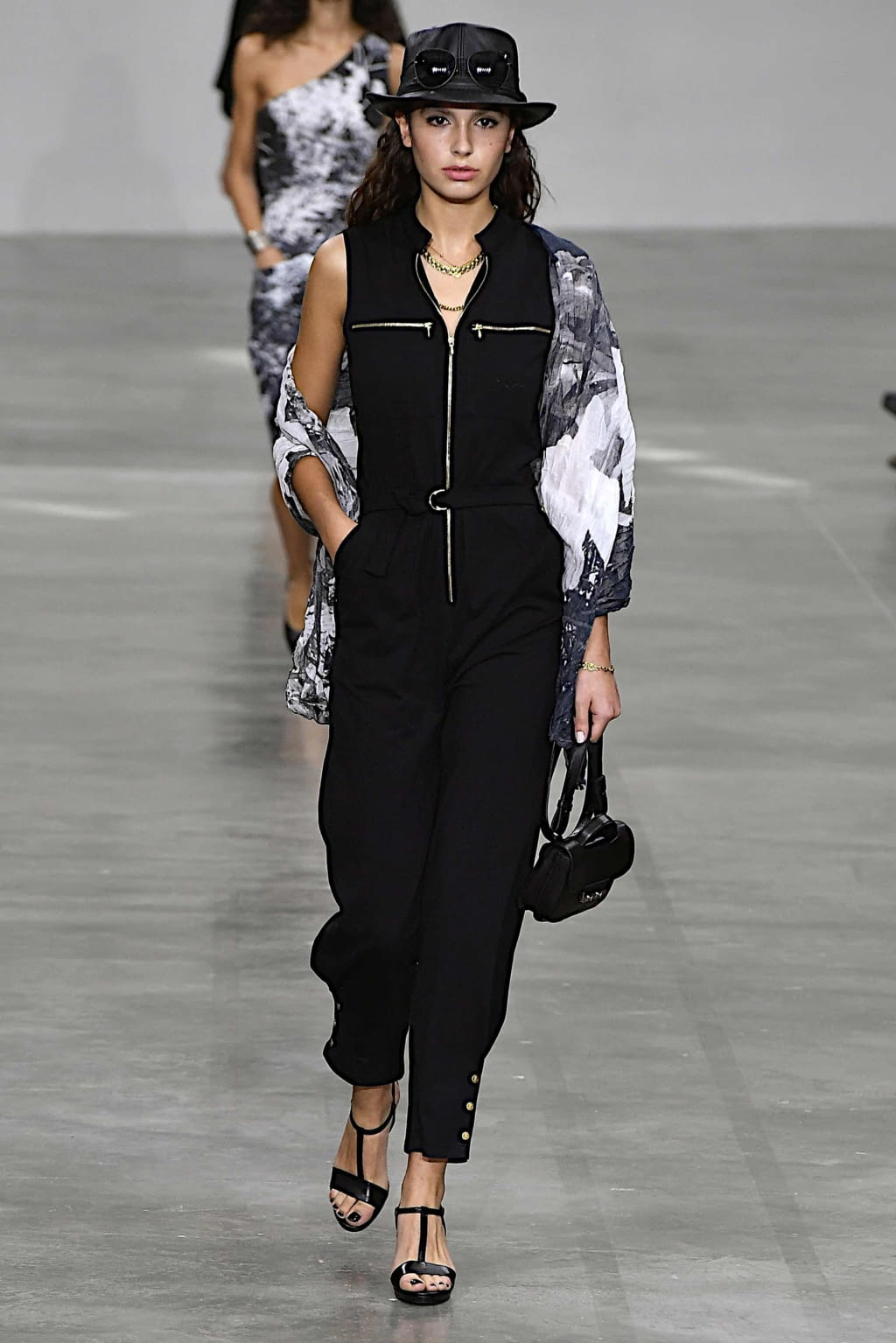 Fashion Week Paris Spring/Summer 2020 look 21 from the Agnès B collection womenswear