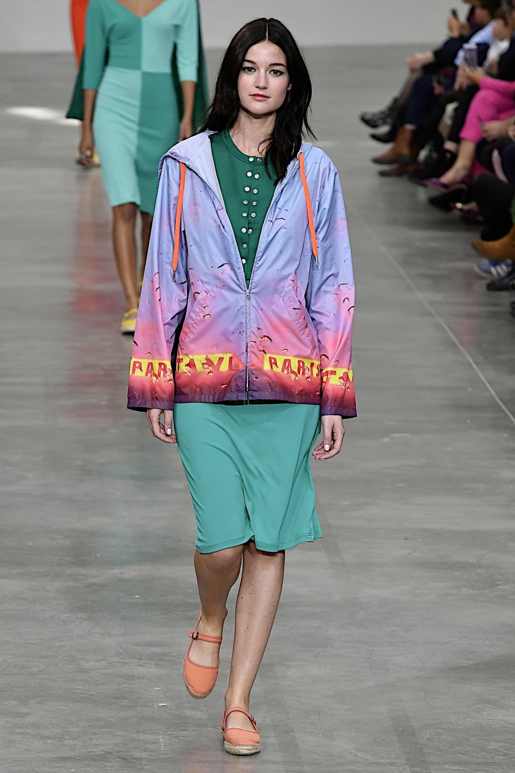 Fashion Week Paris Spring/Summer 2020 look 35 from the Agnès B collection 女装