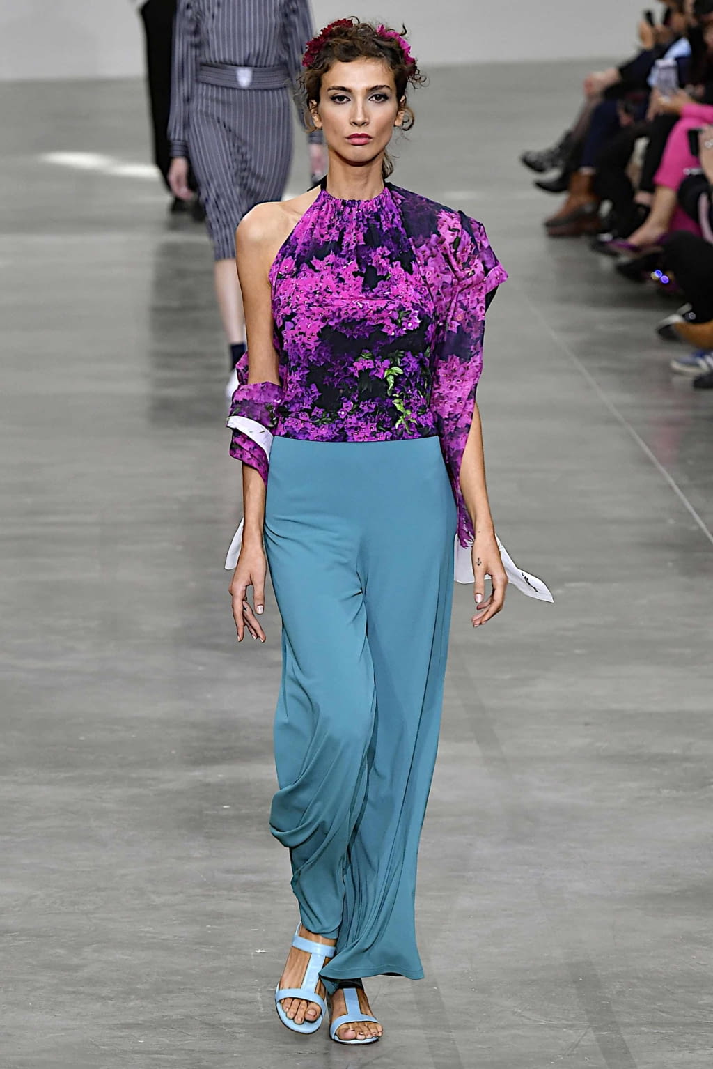 Fashion Week Paris Spring/Summer 2020 look 38 from the Agnès B collection 女装