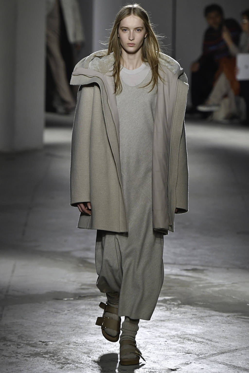 Fashion Week Milan Fall/Winter 2019 look 8 from the Agnona collection 女装