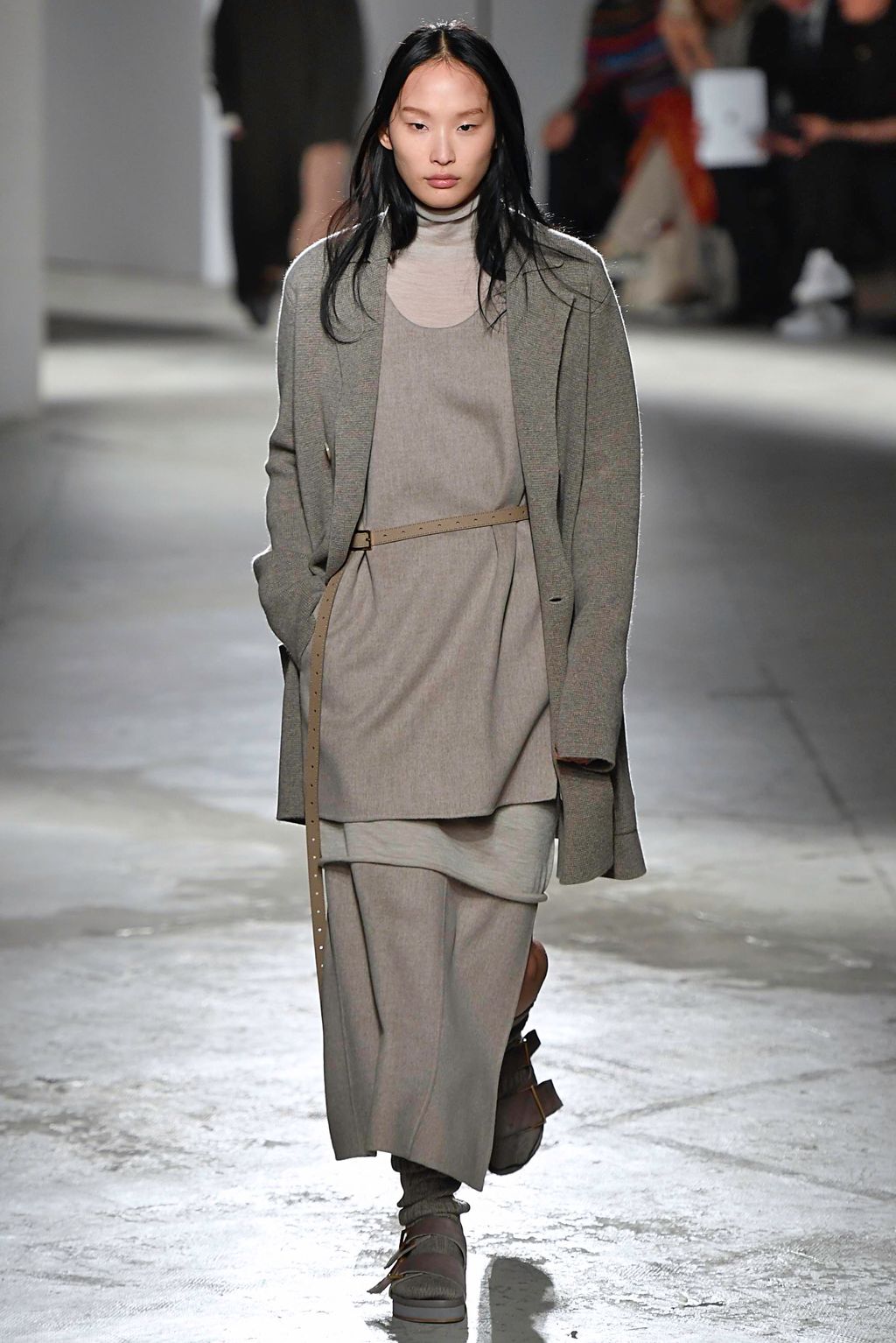 Fashion Week Milan Fall/Winter 2019 look 11 from the Agnona collection 女装