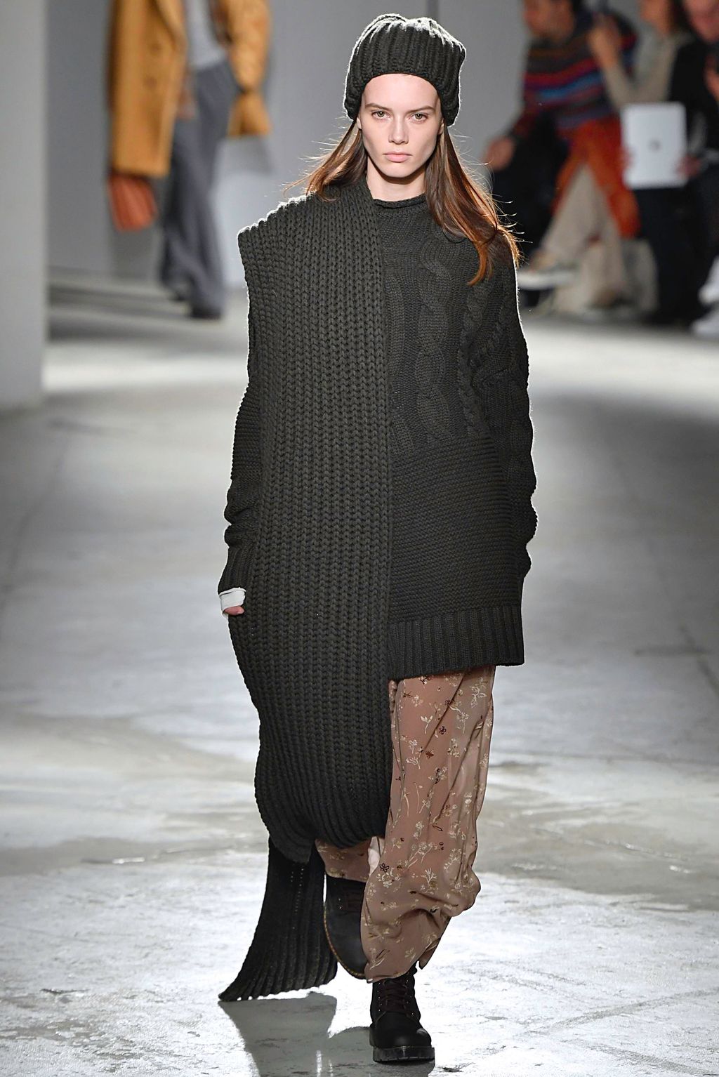 Fashion Week Milan Fall/Winter 2019 look 12 from the Agnona collection 女装