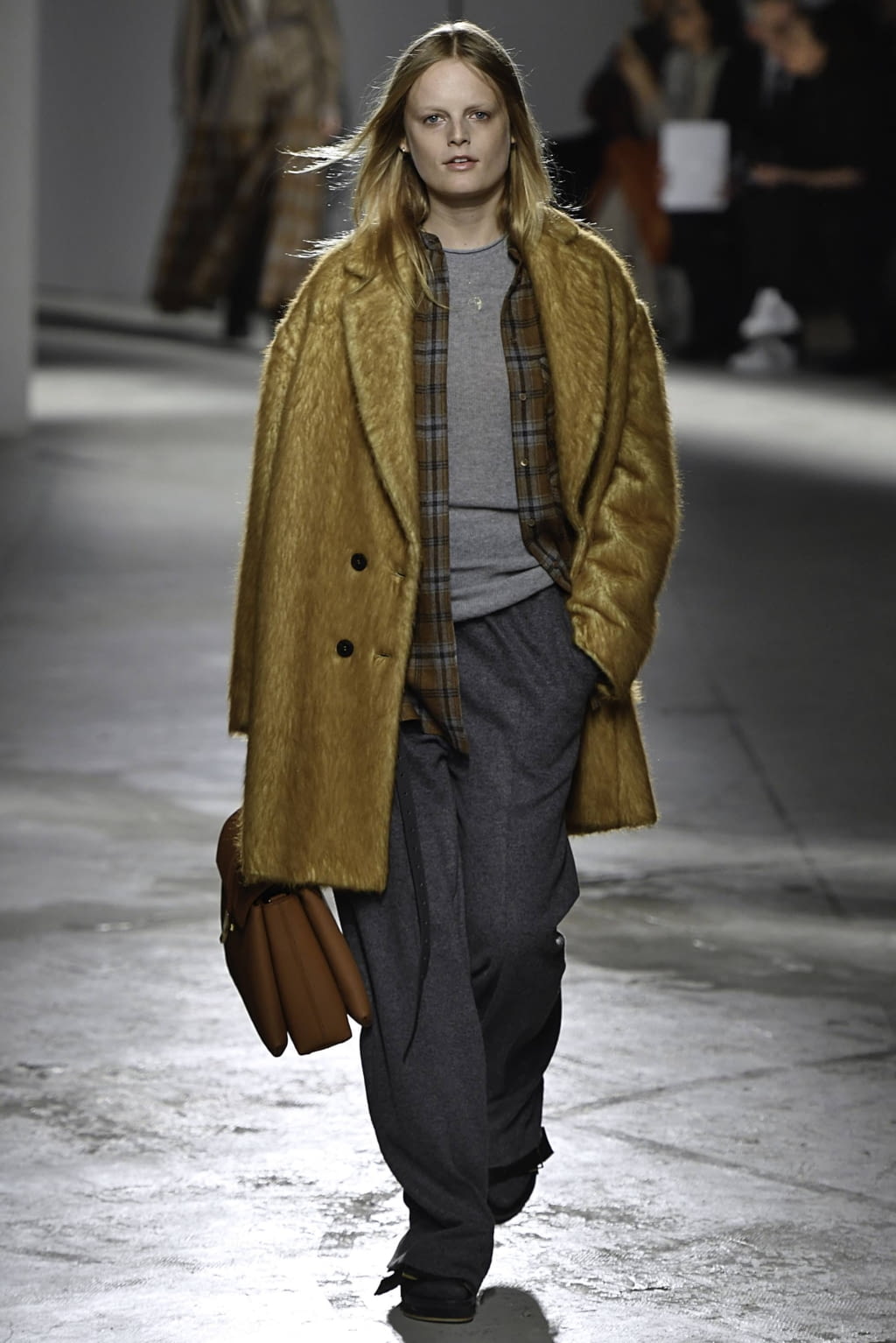 Fashion Week Milan Fall/Winter 2019 look 13 from the Agnona collection womenswear