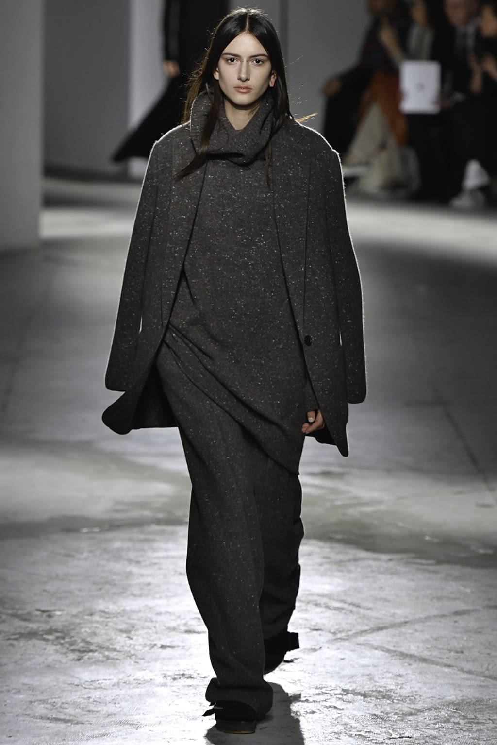 Fashion Week Milan Fall/Winter 2019 look 30 from the Agnona collection 女装