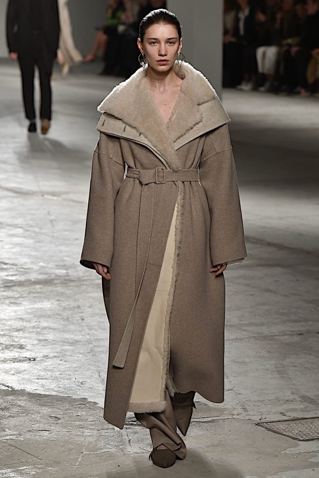 Fashion Week Milan Fall/Winter 2020 look 25 from the Agnona collection womenswear