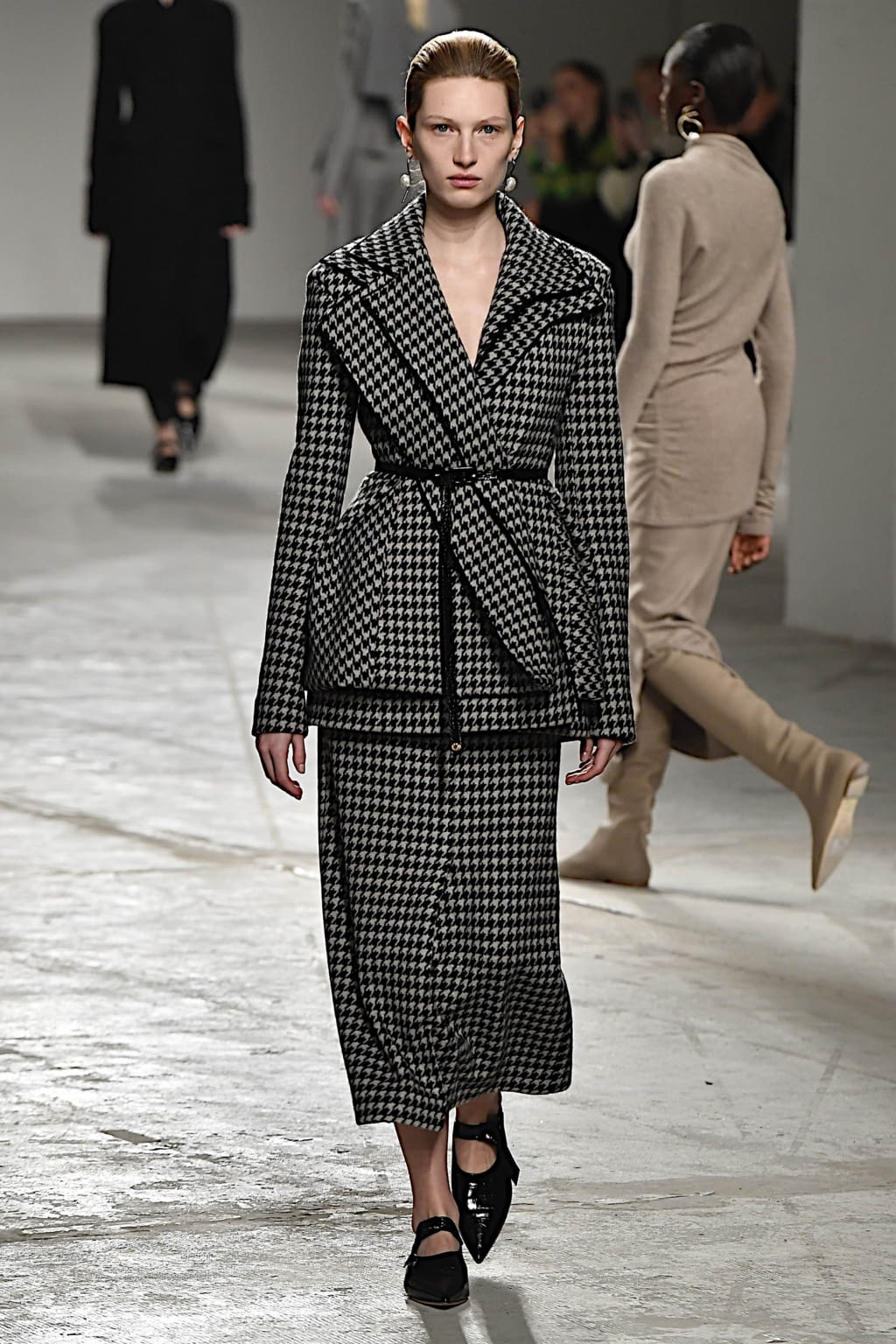 Fashion Week Milan Fall/Winter 2020 look 29 from the Agnona collection 女装