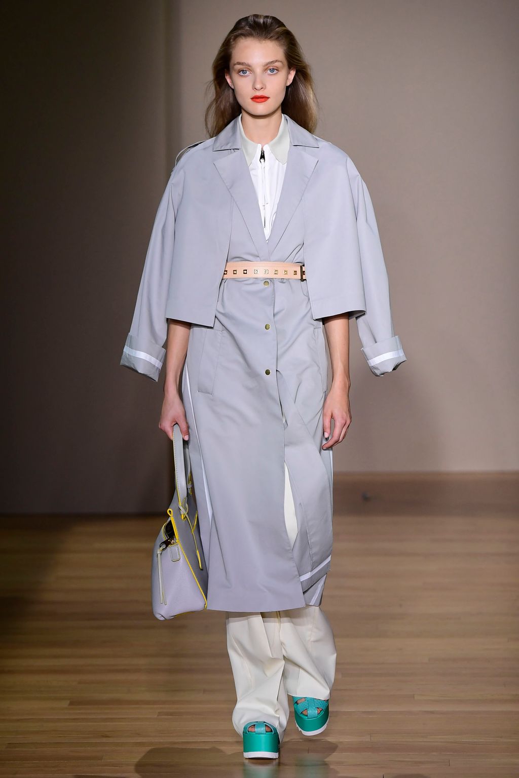 Fashion Week Milan Spring/Summer 2018 look 13 from the Agnona collection 女装