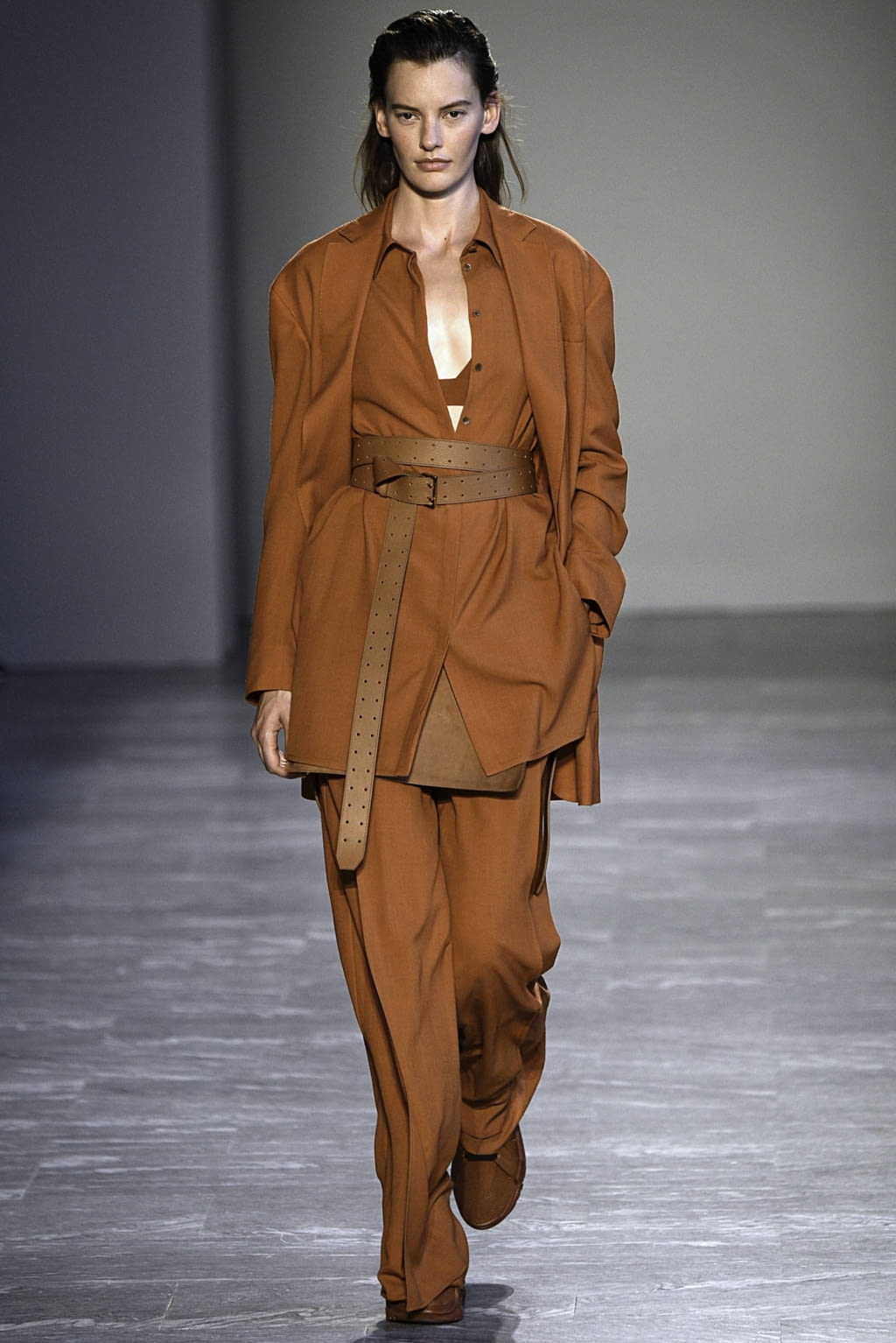 Fashion Week Milan Spring/Summer 2019 look 16 from the Agnona collection womenswear