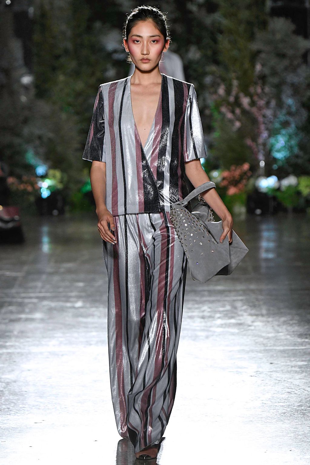 Fashion Week Milan Fall/Winter 2019 look 7 from the Aigner collection womenswear