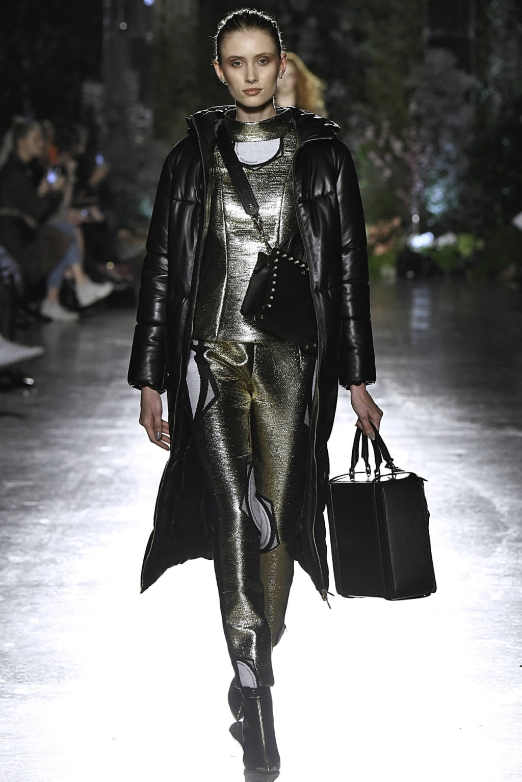 Fashion Week Milan Fall/Winter 2019 look 18 from the Aigner collection womenswear