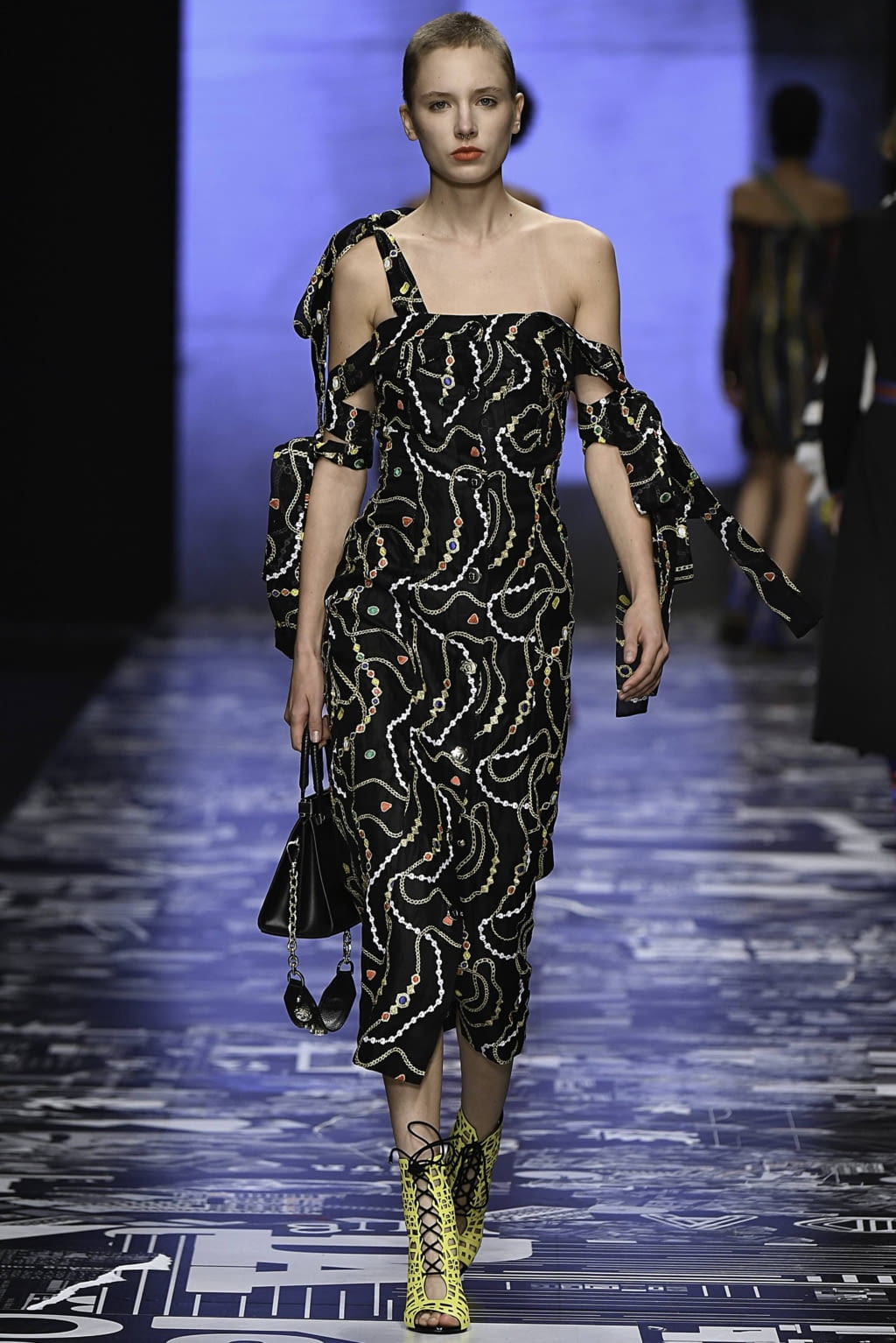 Fashion Week Milan Spring/Summer 2019 look 32 from the Aigner collection 女装