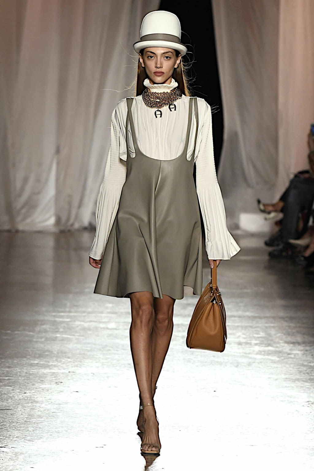 Fashion Week Milan Spring/Summer 2020 look 1 de la collection Aigner womenswear