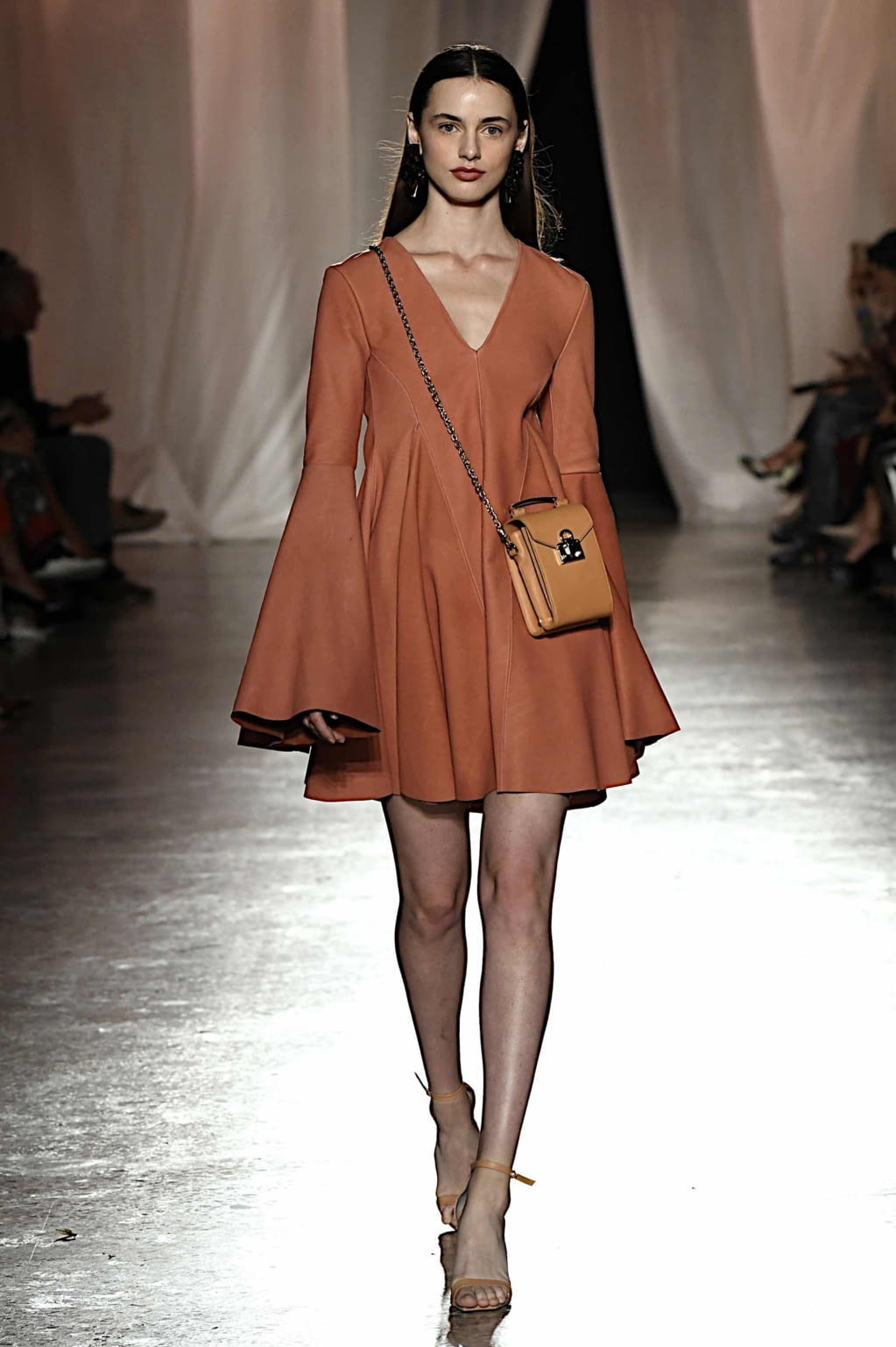 Fashion Week Milan Spring/Summer 2020 look 16 de la collection Aigner womenswear