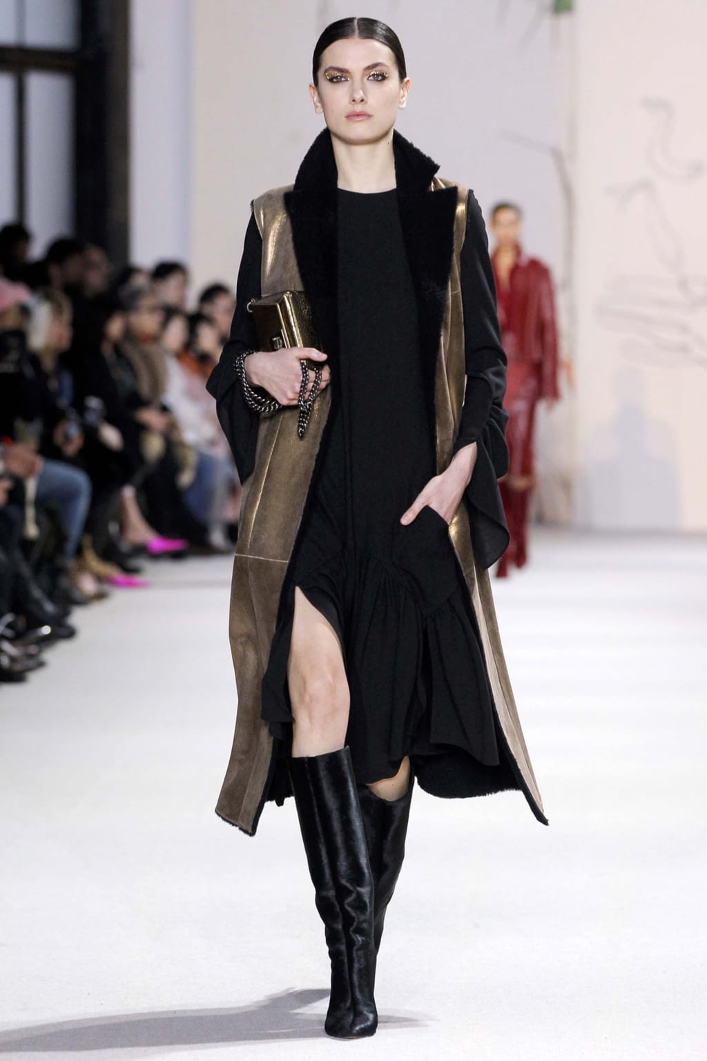 Fashion Week Paris Fall/Winter 2018 look 15 from the Akris collection womenswear