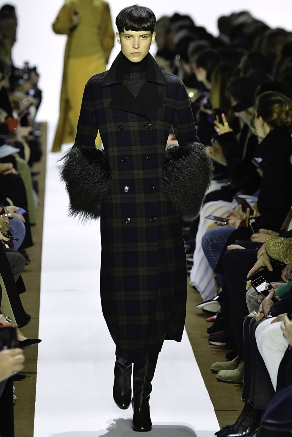 Fashion Week Paris Fall/Winter 2019 look 27 from the Akris collection 女装