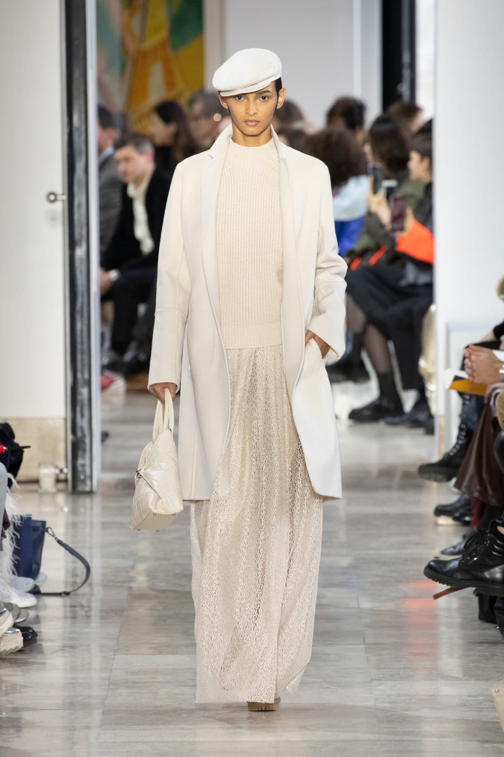 Fashion Week Paris Fall/Winter 2020 look 5 from the Akris collection 女装