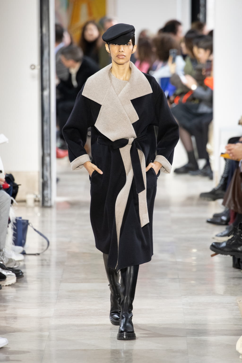 Fashion Week Paris Fall/Winter 2020 look 8 de la collection Akris womenswear