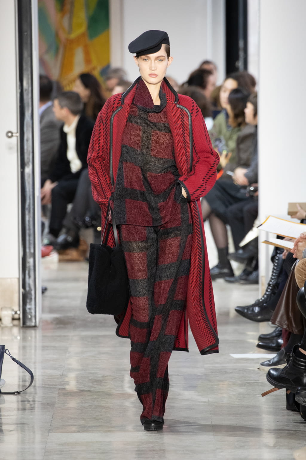 Fashion Week Paris Fall/Winter 2020 look 19 from the Akris collection 女装