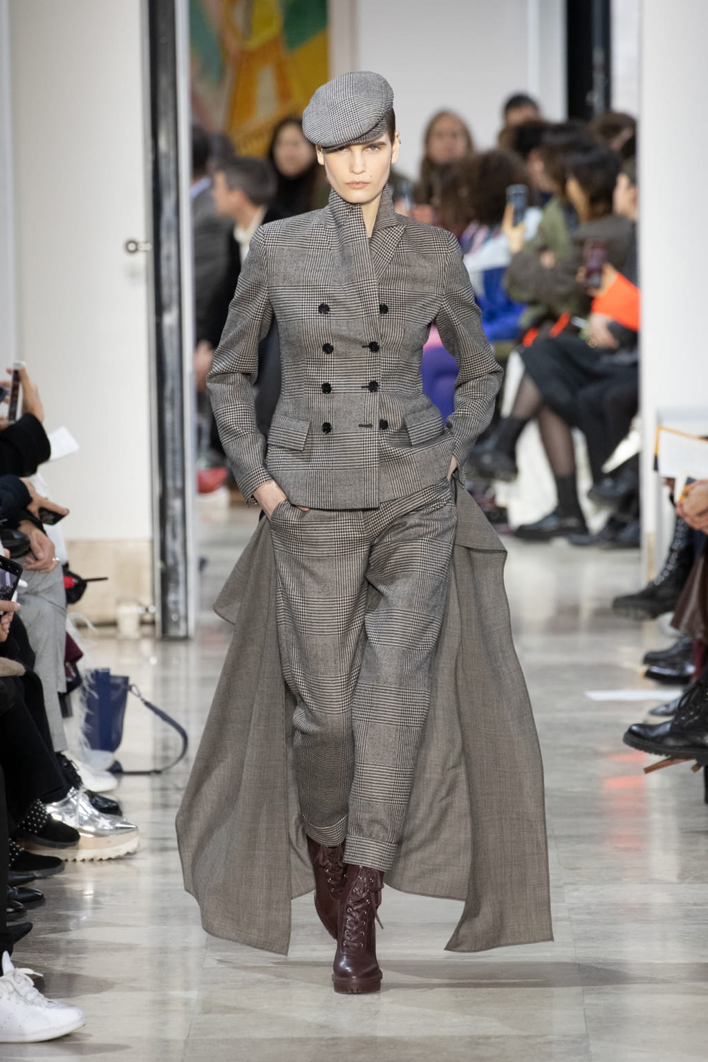 Fashion Week Paris Fall/Winter 2020 look 22 from the Akris collection 女装