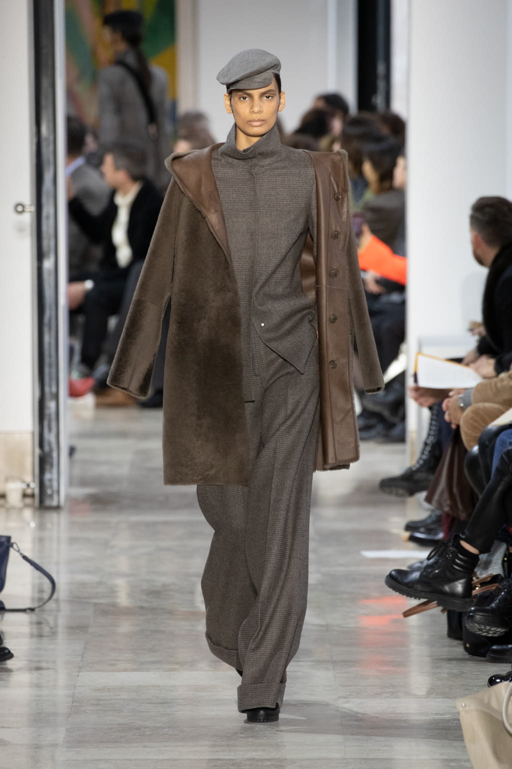 Fashion Week Paris Fall/Winter 2020 look 23 from the Akris collection 女装