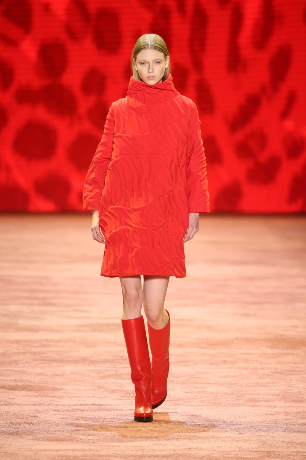 Fashion Week Paris Fall/Winter 2016 look 15 from the Akris collection womenswear