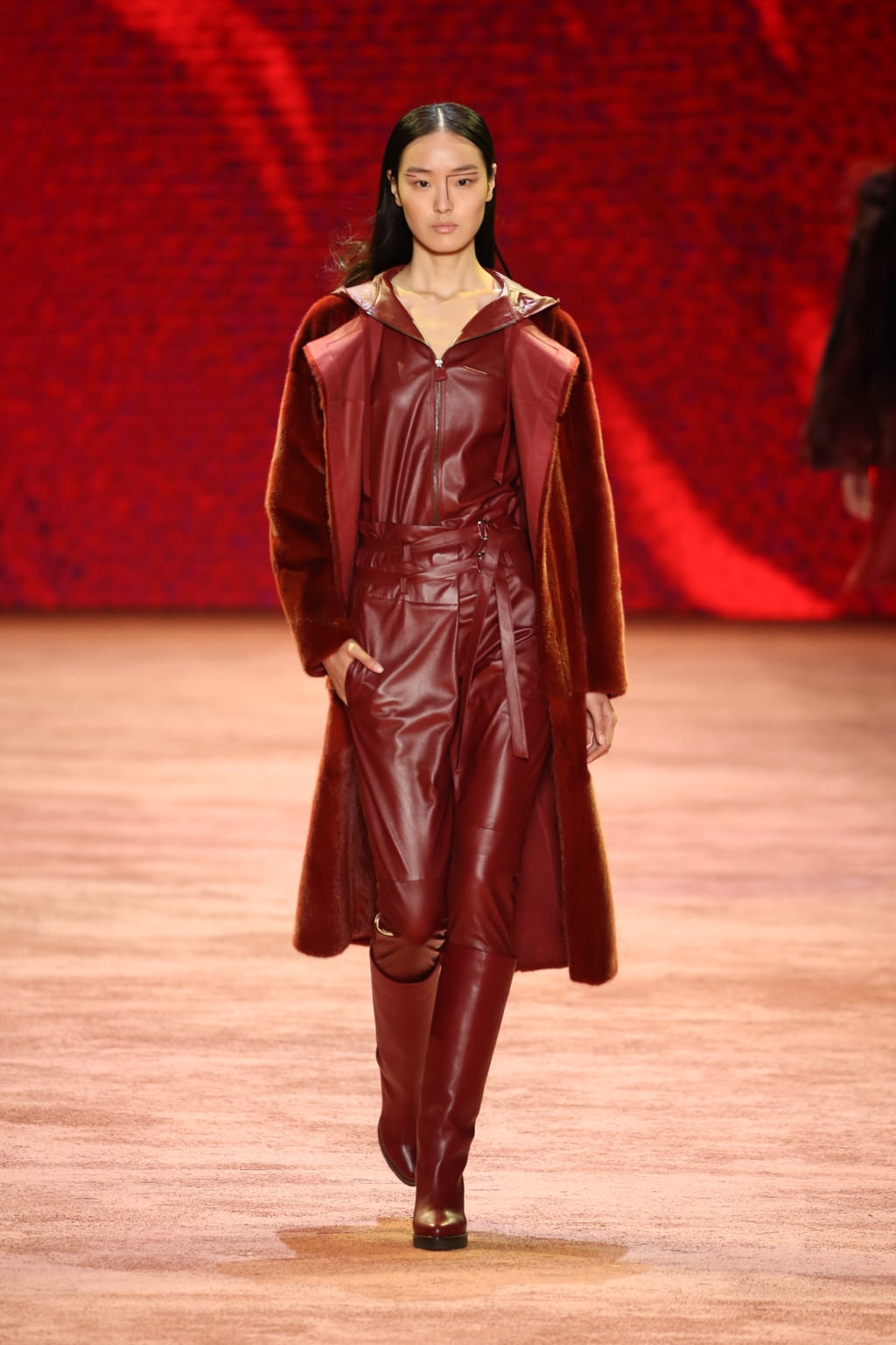 Fashion Week Paris Fall/Winter 2016 look 19 from the Akris collection womenswear