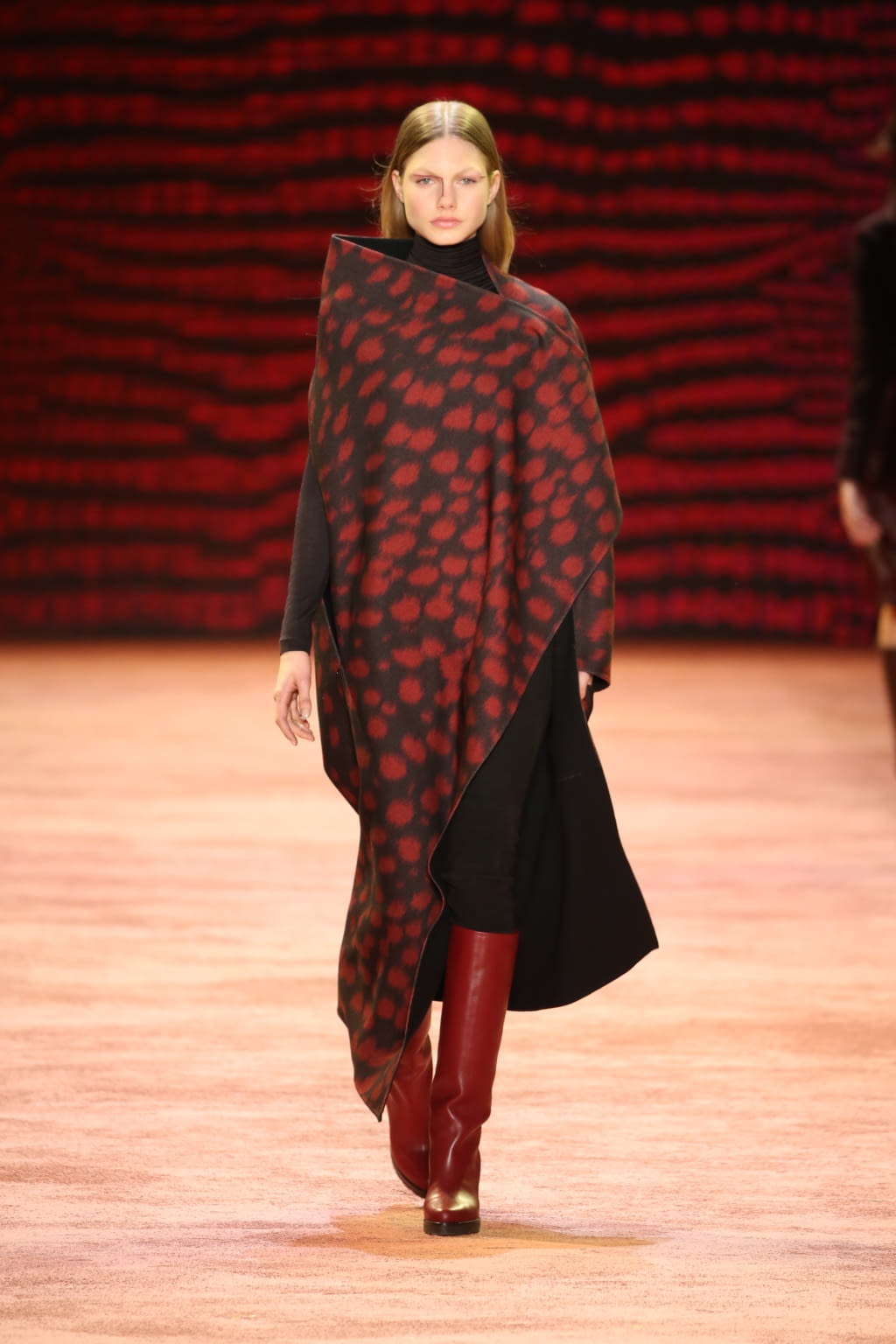 Fashion Week Paris Fall/Winter 2016 look 36 from the Akris collection womenswear