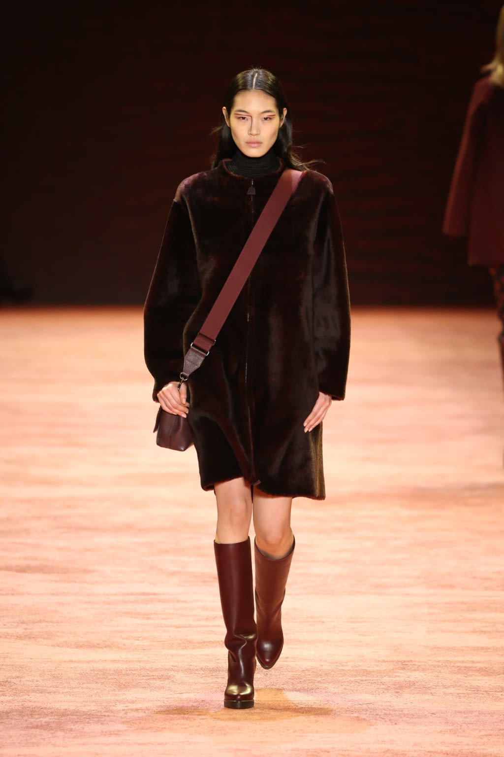 Fashion Week Paris Fall/Winter 2016 look 37 from the Akris collection 女装