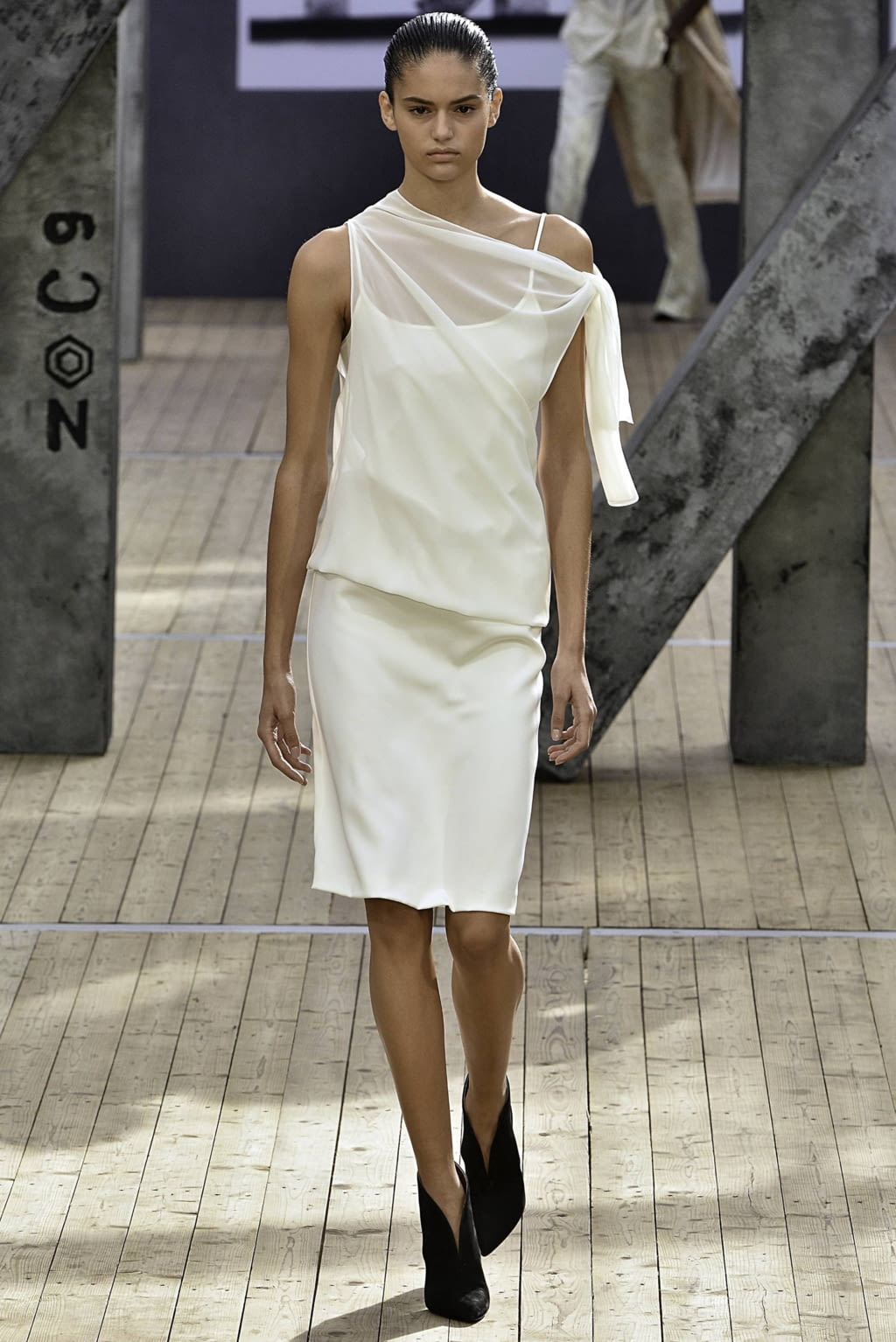 Fashion Week Paris Spring/Summer 2019 look 12 from the Akris collection womenswear
