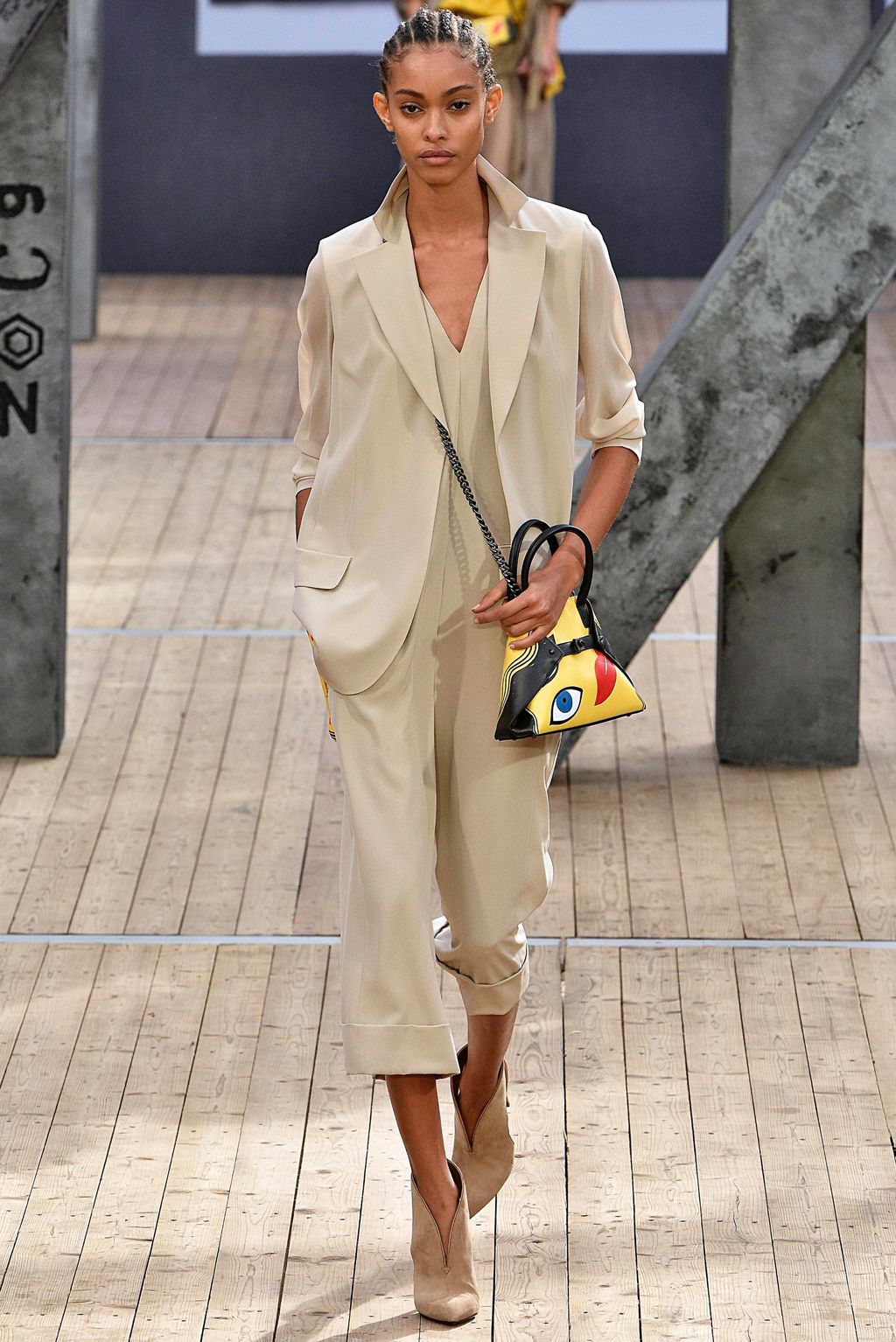 Fashion Week Paris Spring/Summer 2019 look 14 from the Akris collection 女装