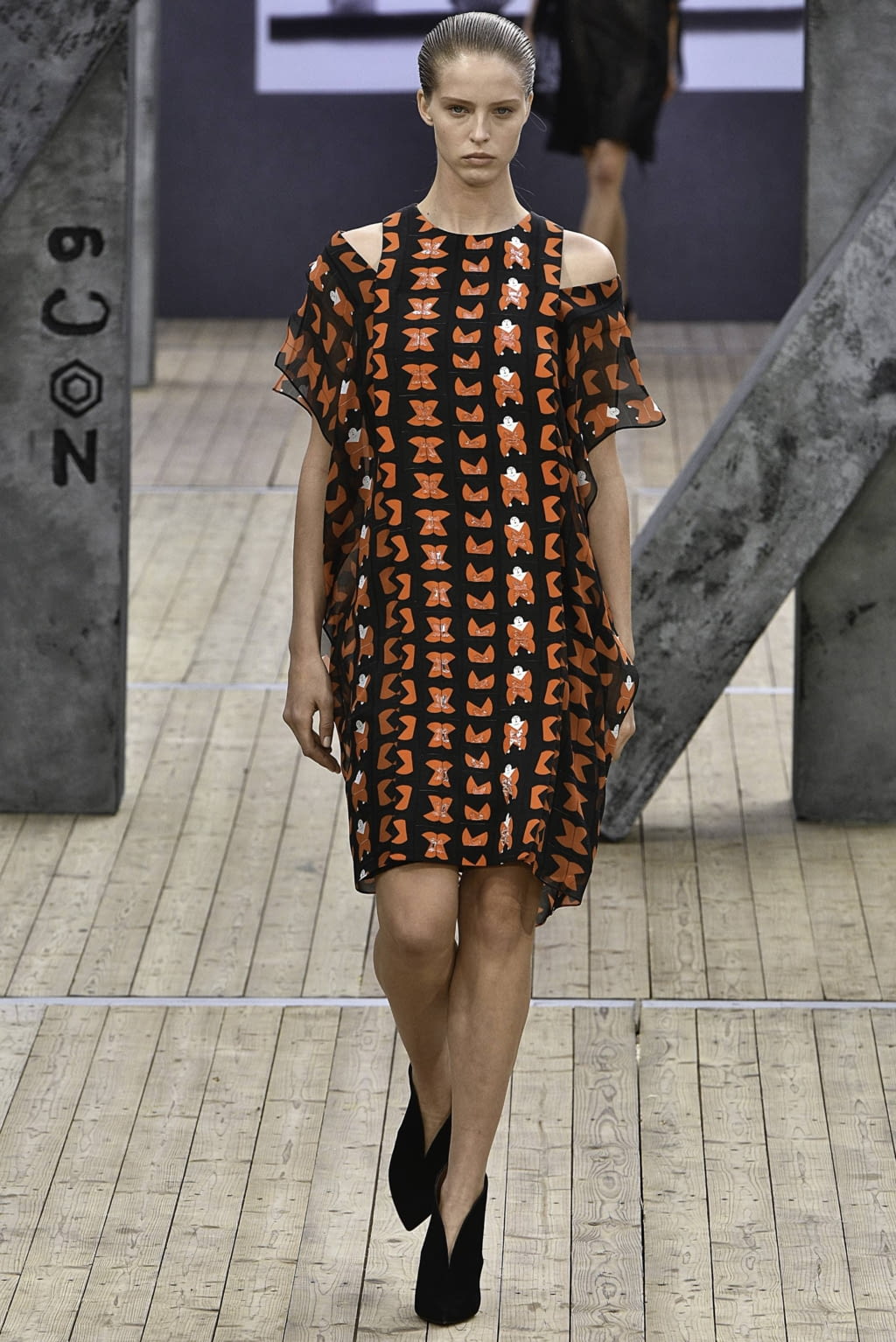 Fashion Week Paris Spring/Summer 2019 look 24 from the Akris collection 女装
