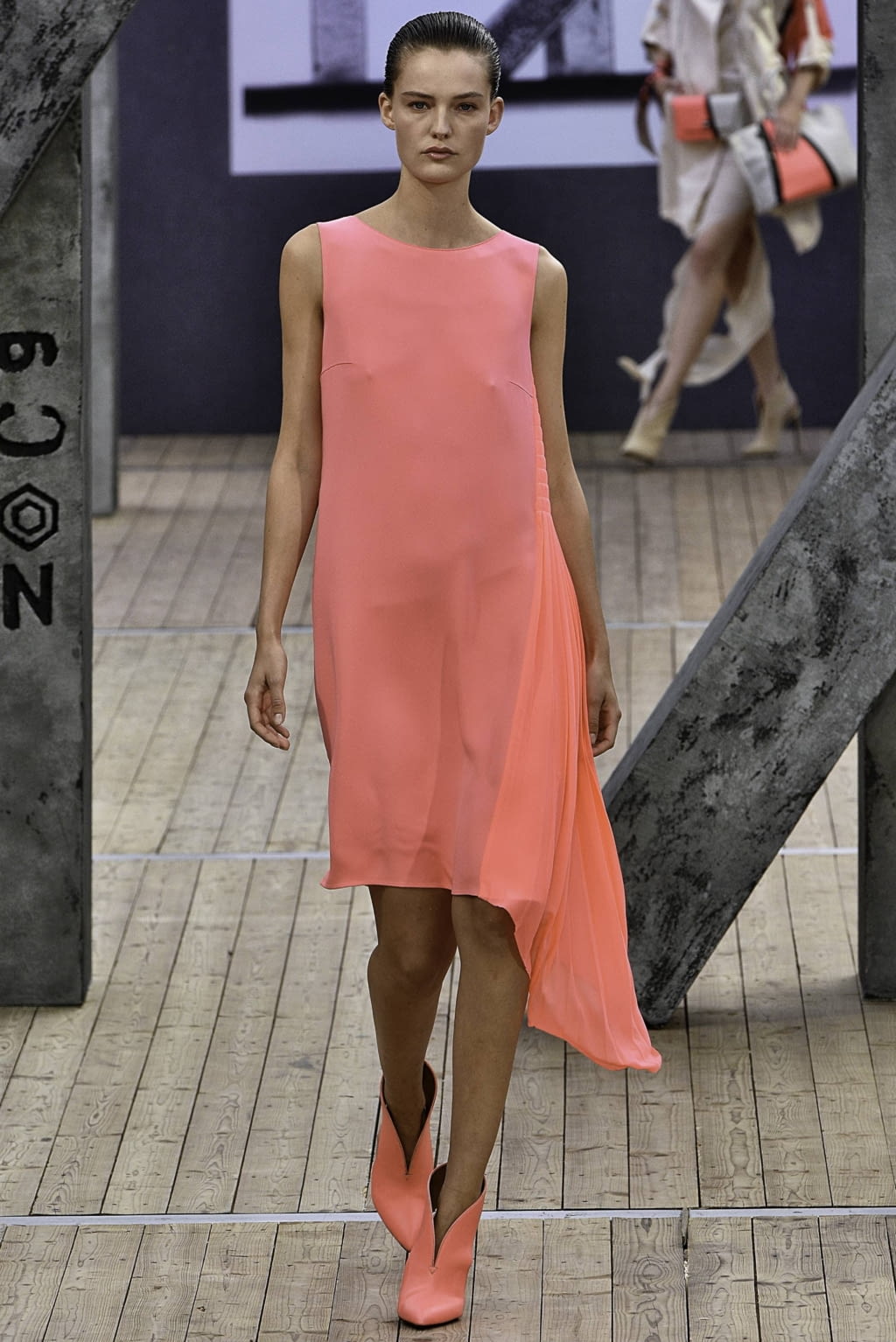 Fashion Week Paris Spring/Summer 2019 look 32 from the Akris collection 女装