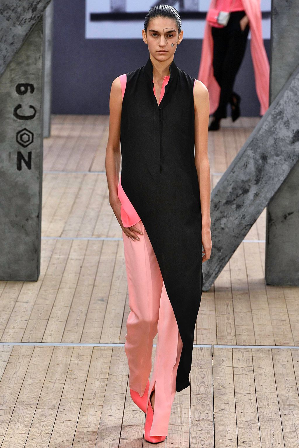 Fashion Week Paris Spring/Summer 2019 look 34 from the Akris collection womenswear