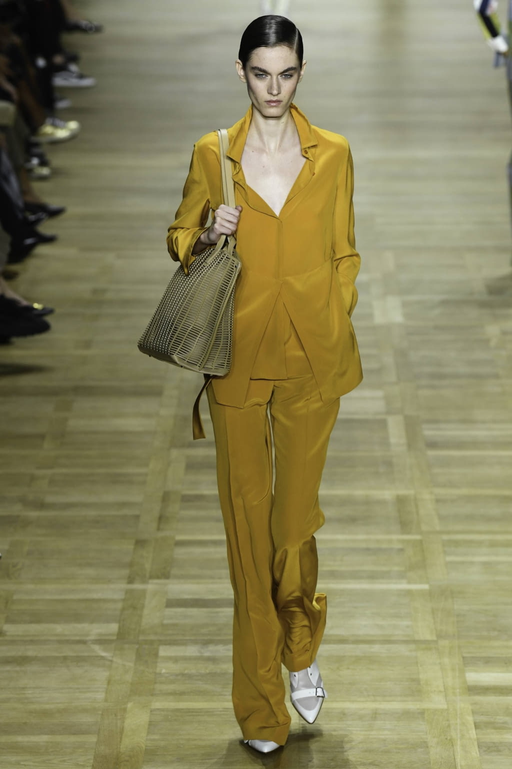 Fashion Week Paris Spring/Summer 2020 look 29 from the Akris collection womenswear