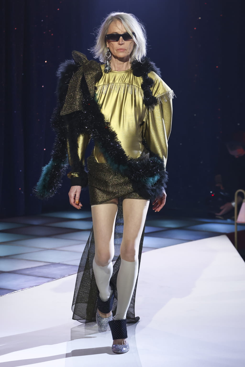Fashion Week Paris Fall/Winter 2022 look 19 de la collection Andreas Kronthaler for Vivienne Westwood womenswear